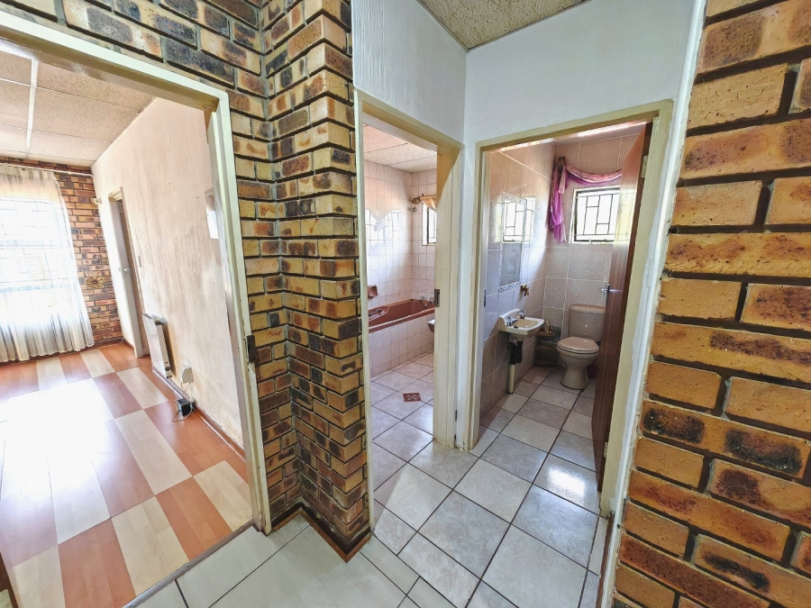 4 Bedroom Property for Sale in Universitas Ridge Free State